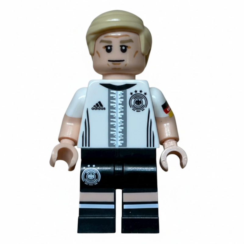 Bastian Schweinsteiger (CMF) — minifigure detail