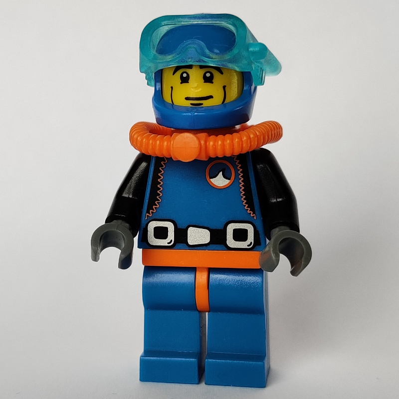 Deep Sea Diver (CMF) — minifigure detail