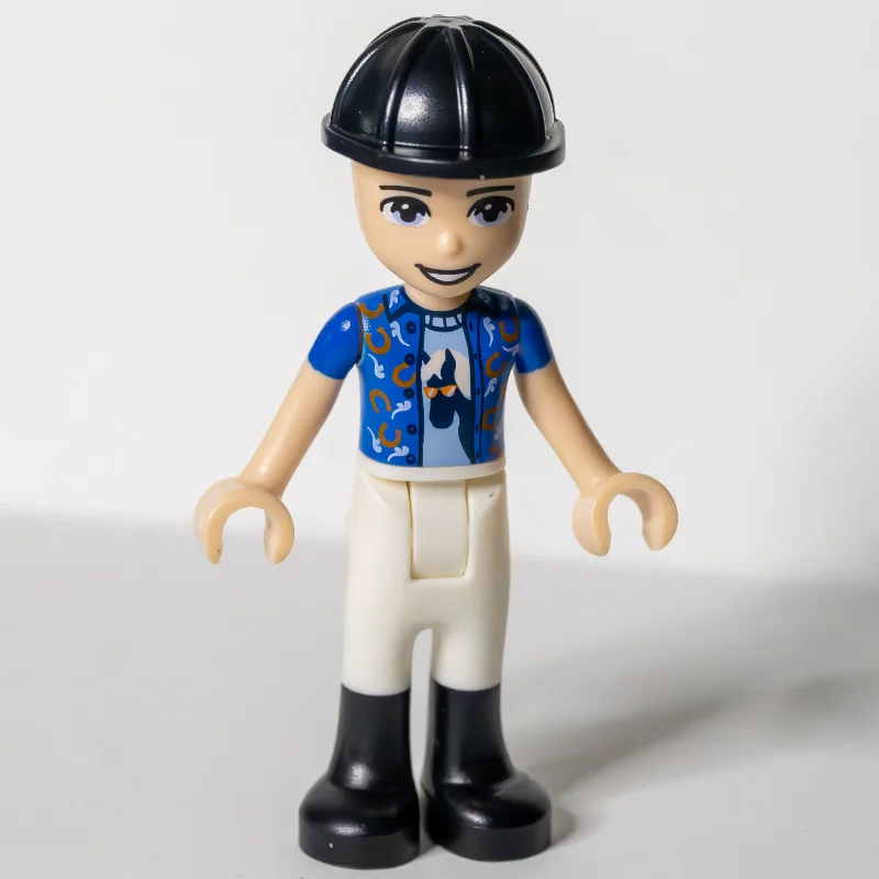 Zack - Dark Blue Jacket, White Trousers, Black Cap