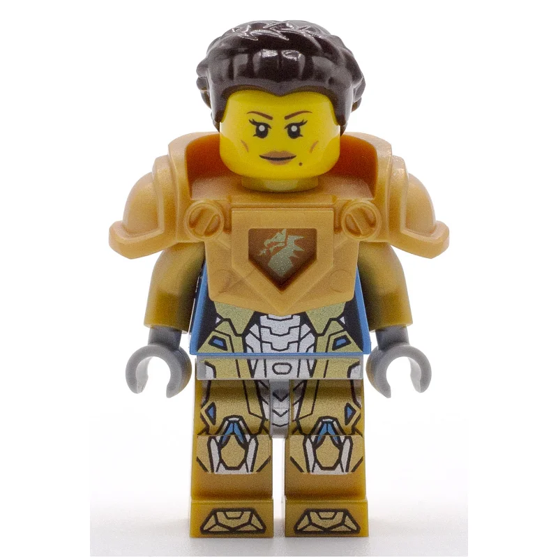 Queen Halbert with Shoulder Armor