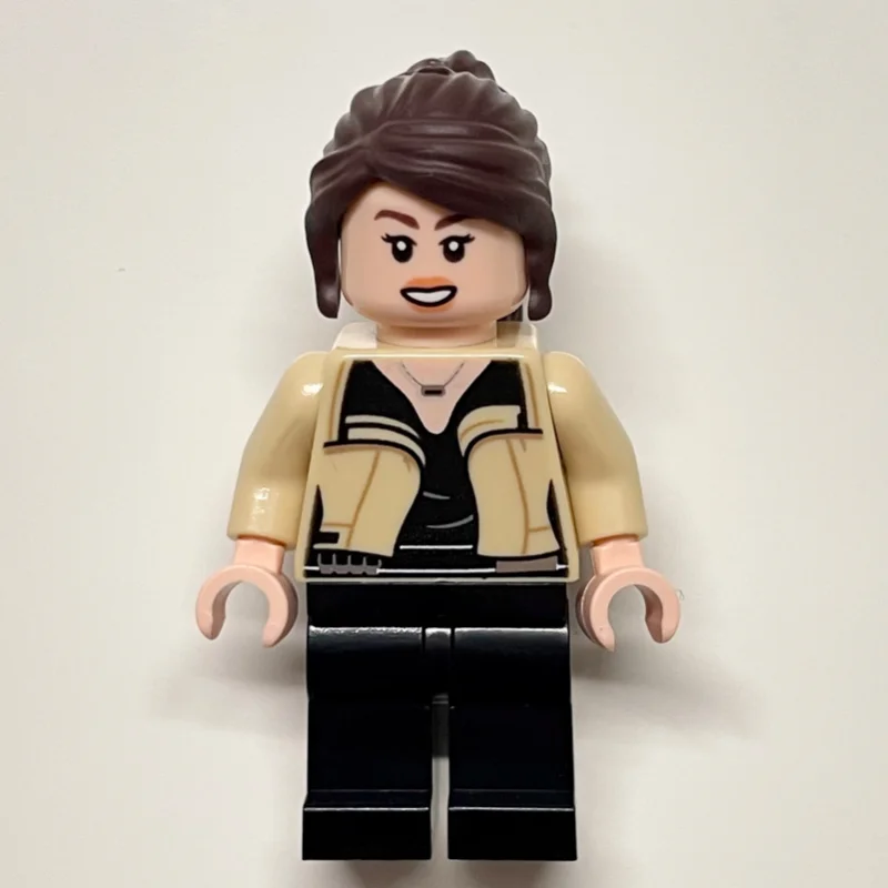 Qi'ra, Tan Jacket