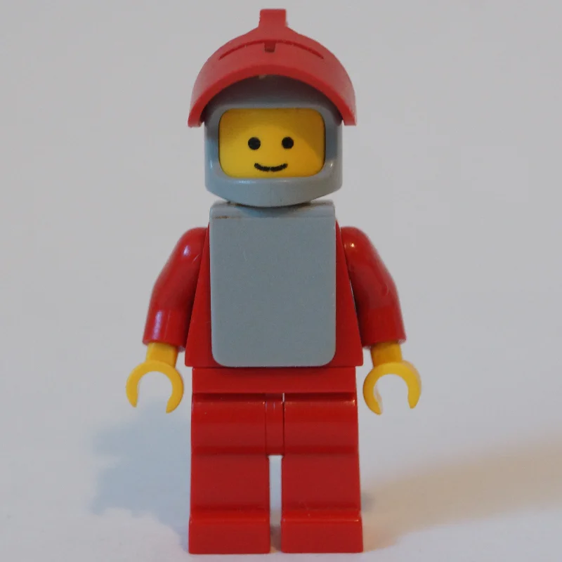 Knight (Yellow Castle) - Red with Visor