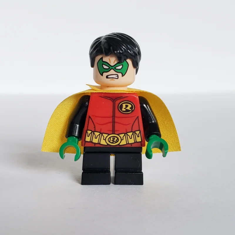 Robin with Short Black Legs and Green Hands (Damian Wayne)