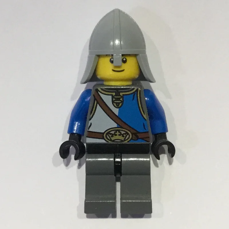 Knight, Blue and White (LEGO Store Statue)