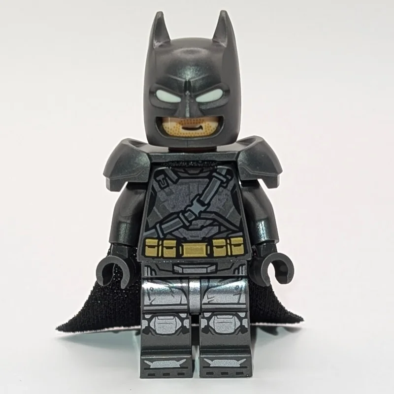 Batman, Pearl Titanium Suit, Black Cape (Synderverse)